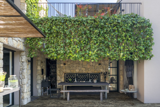 Comedor exterior cubierto