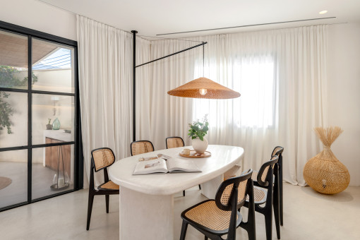 Comedor con mesa de diseno