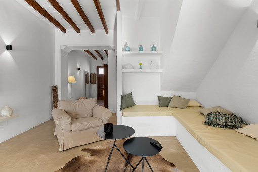Acogedora zona de estar con encanto mediterráneo